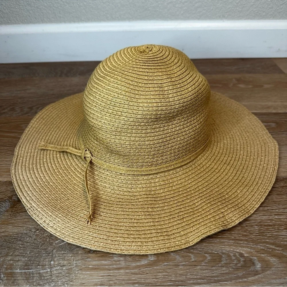 NWOT Time and Tru Wide Brim Straw Floppy Packable Summer Beach Hat, OS